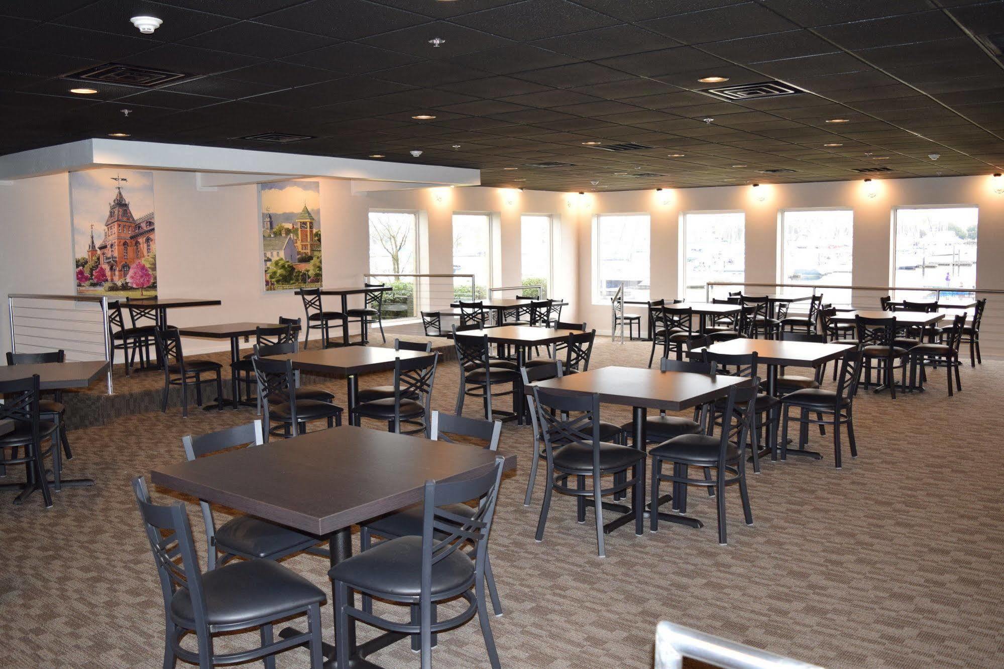 Bridgepointe Hotel & Marina New Bern Exterior photo